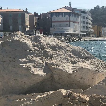 Allure Apartments Πιράν Εξωτερικό φωτογραφία