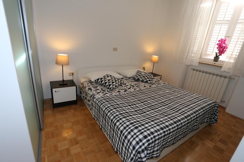 Allure Apartments Πιράν Εξωτερικό φωτογραφία