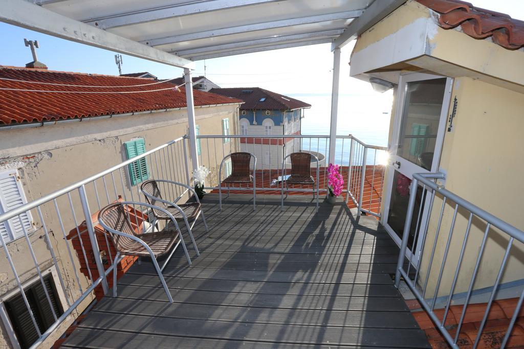 Allure Apartments Πιράν Εξωτερικό φωτογραφία