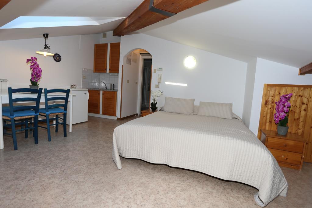 Allure Apartments Πιράν Εξωτερικό φωτογραφία