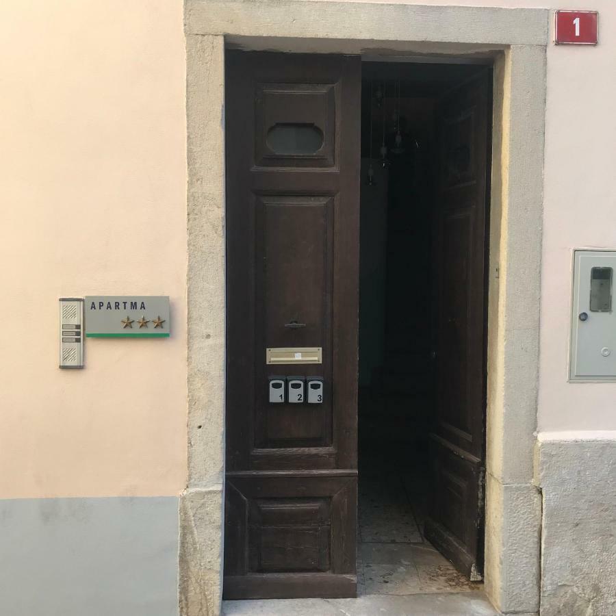 Allure Apartments Πιράν Εξωτερικό φωτογραφία